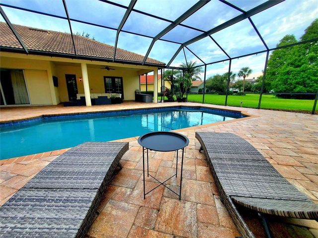 10004 TREE TOPS LAKE ROAD, Tampa, FL 33626