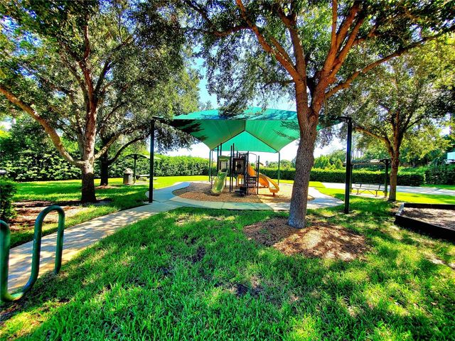 10004 TREE TOPS LAKE ROAD, Tampa, FL 33626