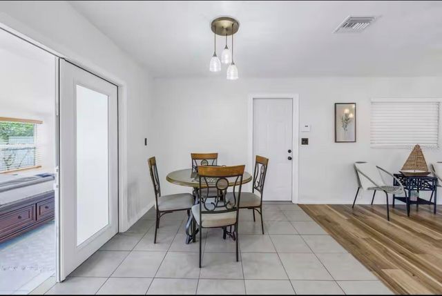 8199 115TH STREET, Seminole, FL 33772
