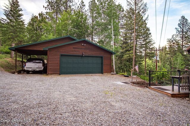 12466 N Holmes LN, Hayden, ID 83835