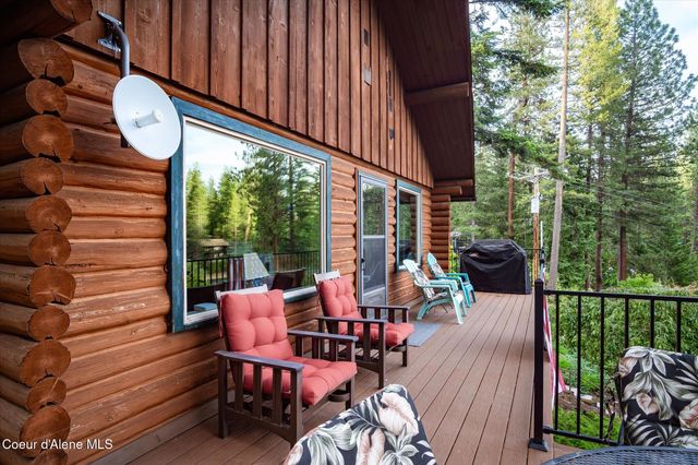 12466 N Holmes LN, Hayden, ID 83835