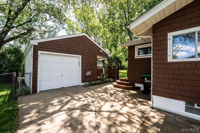 435 Fries Road, Tonawanda, NY 14150