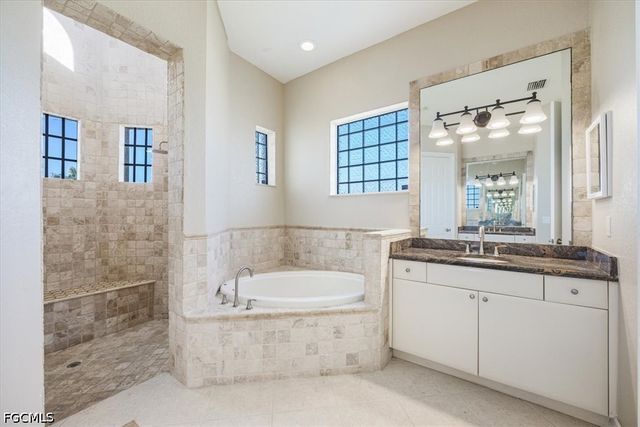 1539 NW 42nd AVE, Cape Coral, FL 33993