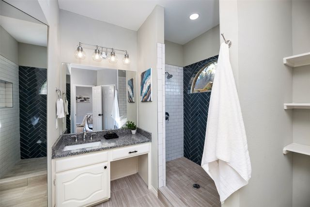 716 Red Oak, Crowley, TX 76036