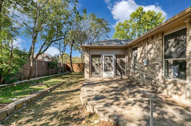 716 Red Oak, Crowley, TX 76036