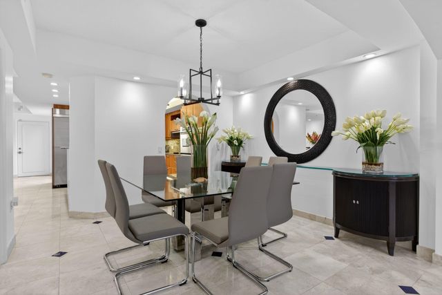 2051 SE 3rd Street Th8, Deerfield Beach, FL 33441