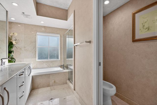 2051 SE 3rd Street Th8, Deerfield Beach, FL 33441