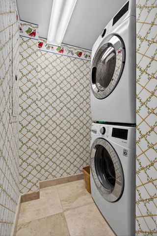 2051 SE 3rd Street Th8, Deerfield Beach, FL 33441