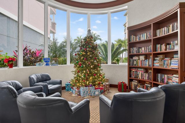 2051 SE 3rd Street Th8, Deerfield Beach, FL 33441