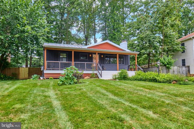 915 DESALE ST SW, Vienna, VA 22180