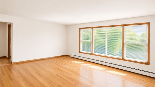 5834 W Montrose Avenue 2N, Chicago, IL 60634