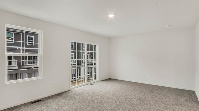 411 Lakeshore Court, St. Charles, IL 60174
