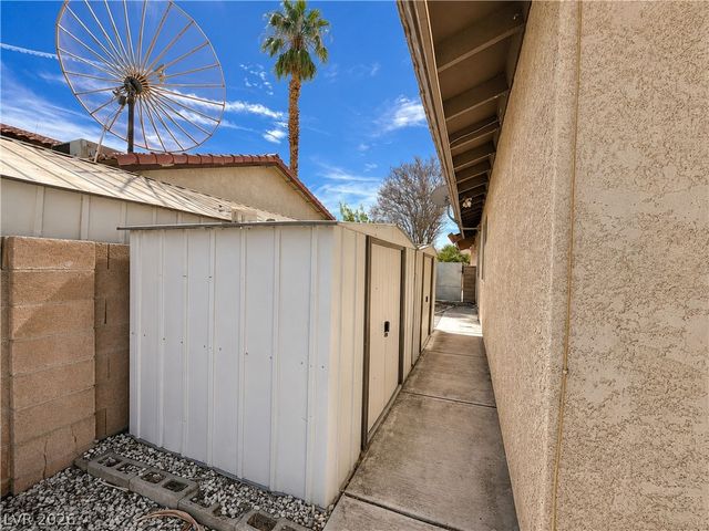 5388 Hibbetts Drive, Las Vegas, NV 89103