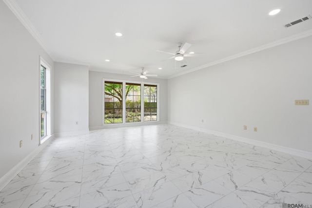 17202 Sweet Olive Dr, Saint George, LA 70817