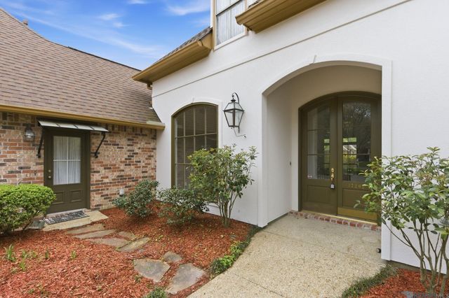 17202 Sweet Olive Dr, Saint George, LA 70817