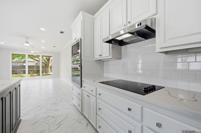 17202 Sweet Olive Dr, Saint George, LA 70817