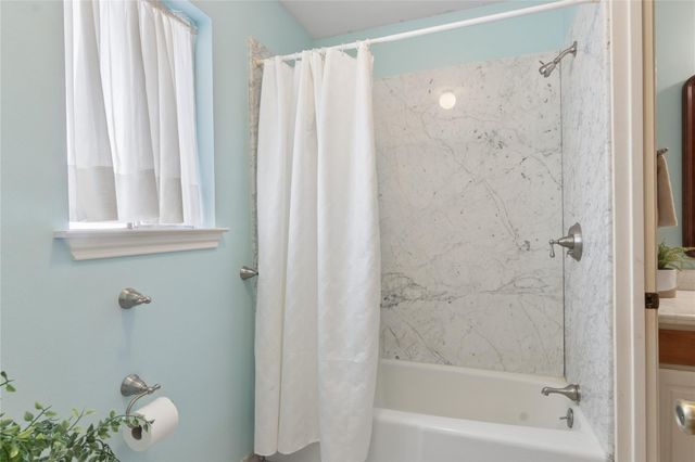 18335 Hereford Lane, Nassau Bay, TX 77058