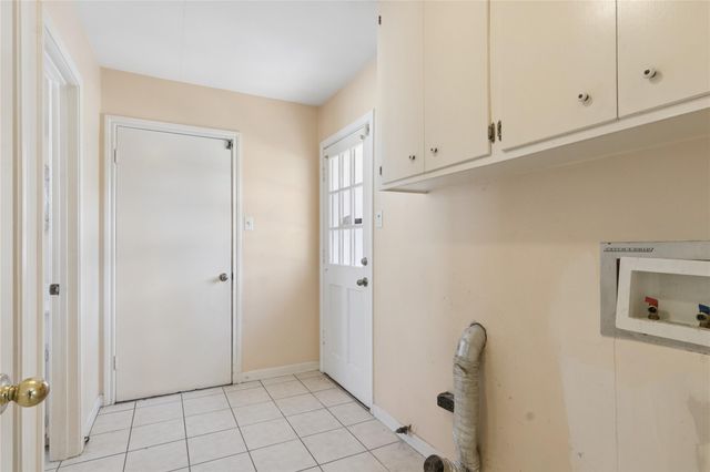 18335 Hereford Lane, Nassau Bay, TX 77058