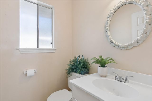 18335 Hereford Lane, Nassau Bay, TX 77058