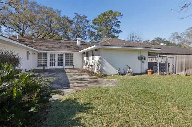 18335 Hereford Lane, Nassau Bay, TX 77058