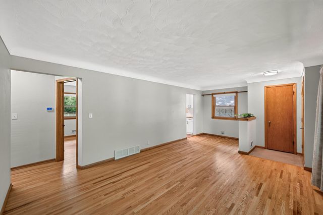 1220 4th Street, Saint Paul Park, MN 55071