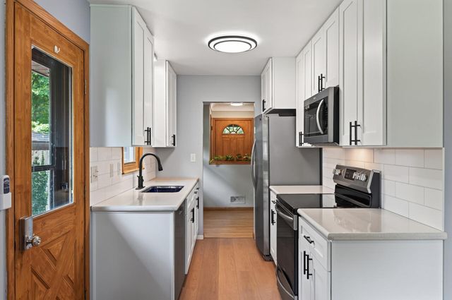 1220 4th Street, Saint Paul Park, MN 55071