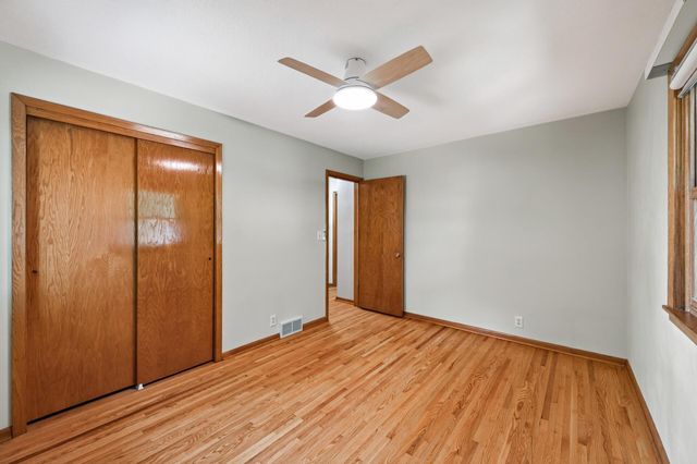 1220 4th Street, Saint Paul Park, MN 55071
