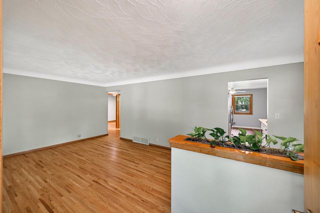 1220 4th Street, Saint Paul Park, MN 55071