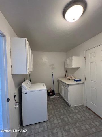 132 E La Espina, Green Valley, AZ 85614