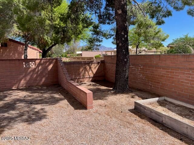 132 E La Espina, Green Valley, AZ 85614