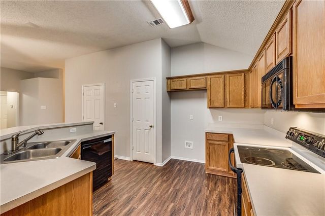 1712 Prescott Drive, Mansfield, TX 76063