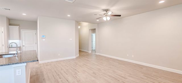 213 Mossy Cliff Lane, Fort Worth, TX 76052