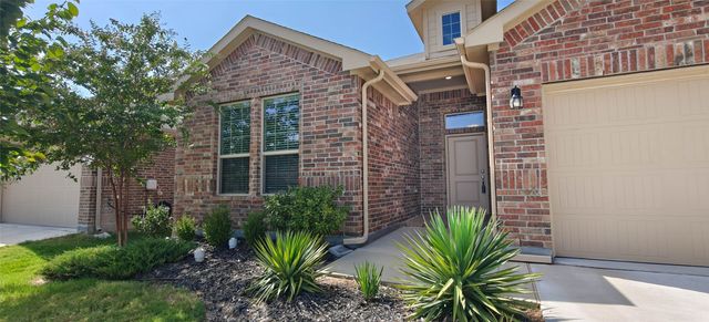 213 Mossy Cliff Lane, Fort Worth, TX 76052