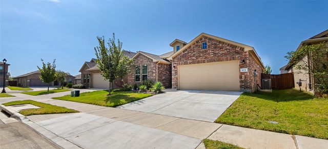 213 Mossy Cliff Lane, Fort Worth, TX 76052