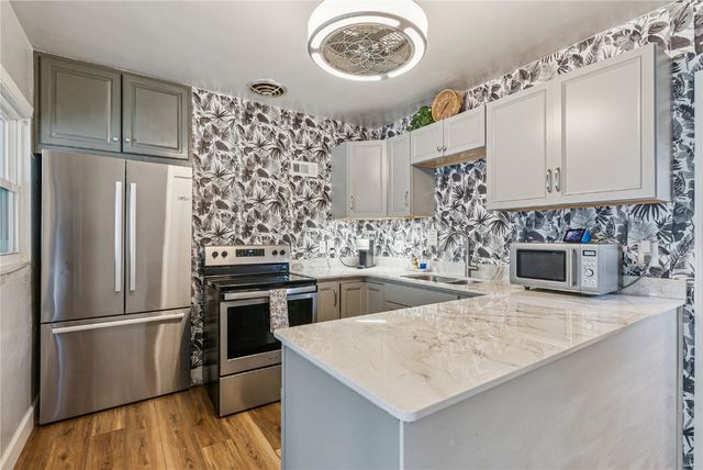 117 Lombard Street, Waterloo, IA 50702