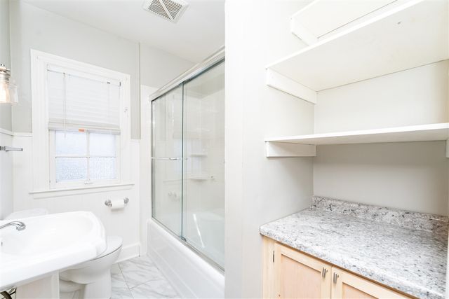 729 Edgemoor Avenue, Kalamazoo, MI 49008