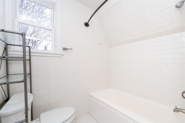 729 Edgemoor Avenue, Kalamazoo, MI 49008