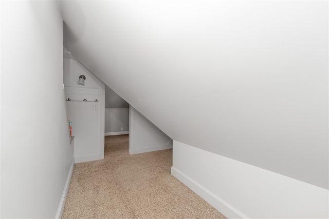 729 Edgemoor Avenue, Kalamazoo, MI 49008