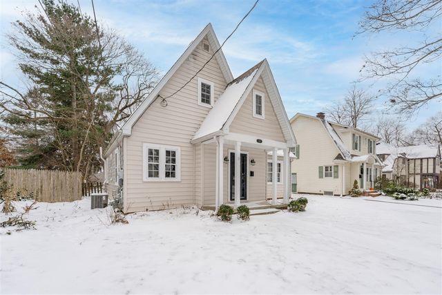 729 Edgemoor Avenue, Kalamazoo, MI 49008