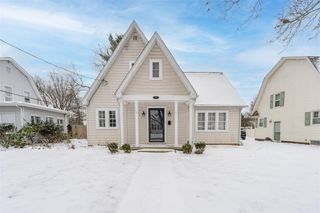 729 Edgemoor Avenue, Kalamazoo, MI 49008