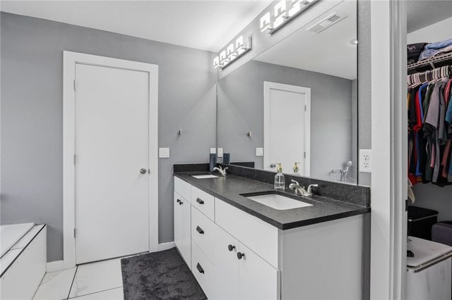 1155 N Sunset Drive, Fayetteville, AR 72701