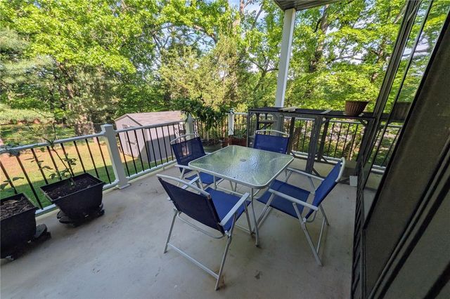 1155 N Sunset Drive, Fayetteville, AR 72701