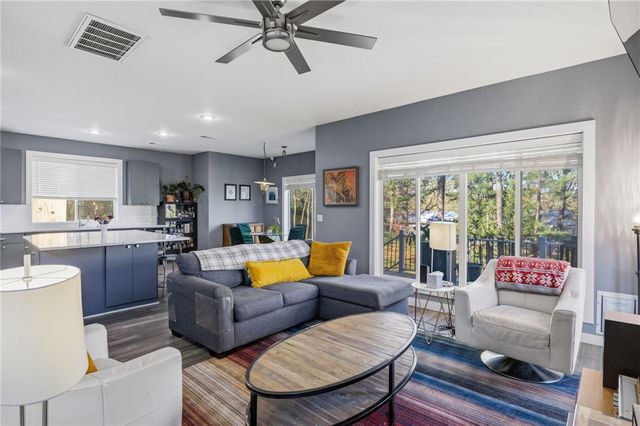 1155 N Sunset Drive, Fayetteville, AR 72701