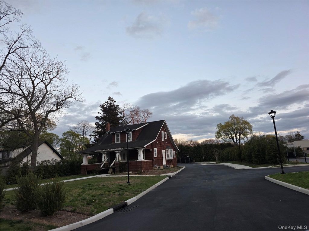 420 Townline Road, Hauppauge, NY 11788