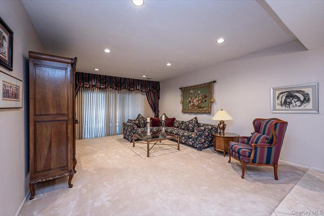 37 Windwatch Drive, Hauppauge, NY 11788