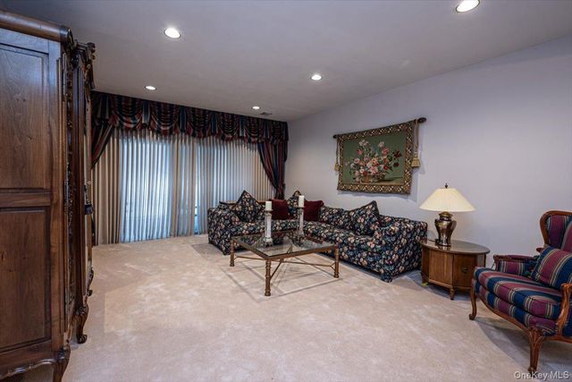 37 Windwatch Drive, Hauppauge, NY 11788