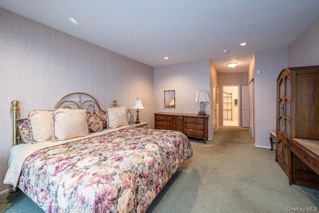 37 Windwatch Drive, Hauppauge, NY 11788