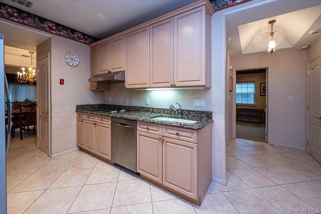 37 Windwatch Drive, Hauppauge, NY 11788