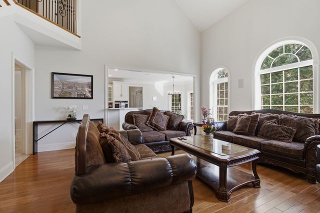 2205 Oakleigh Dr, Murfreesboro, TN 37129
