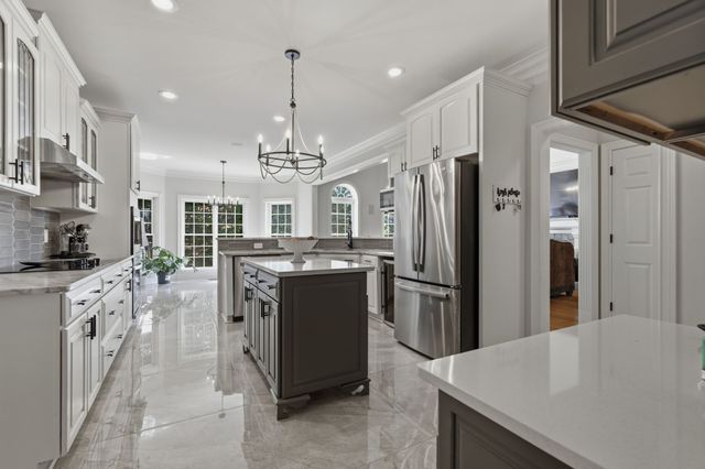 2205 Oakleigh Dr, Murfreesboro, TN 37129